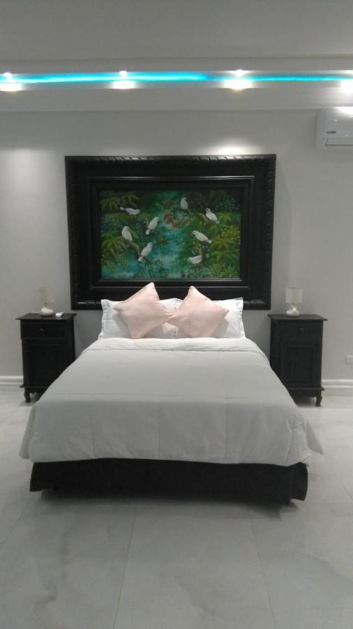 Hotel Villa Antigua Сан-Сальвадор Экстерьер фото
