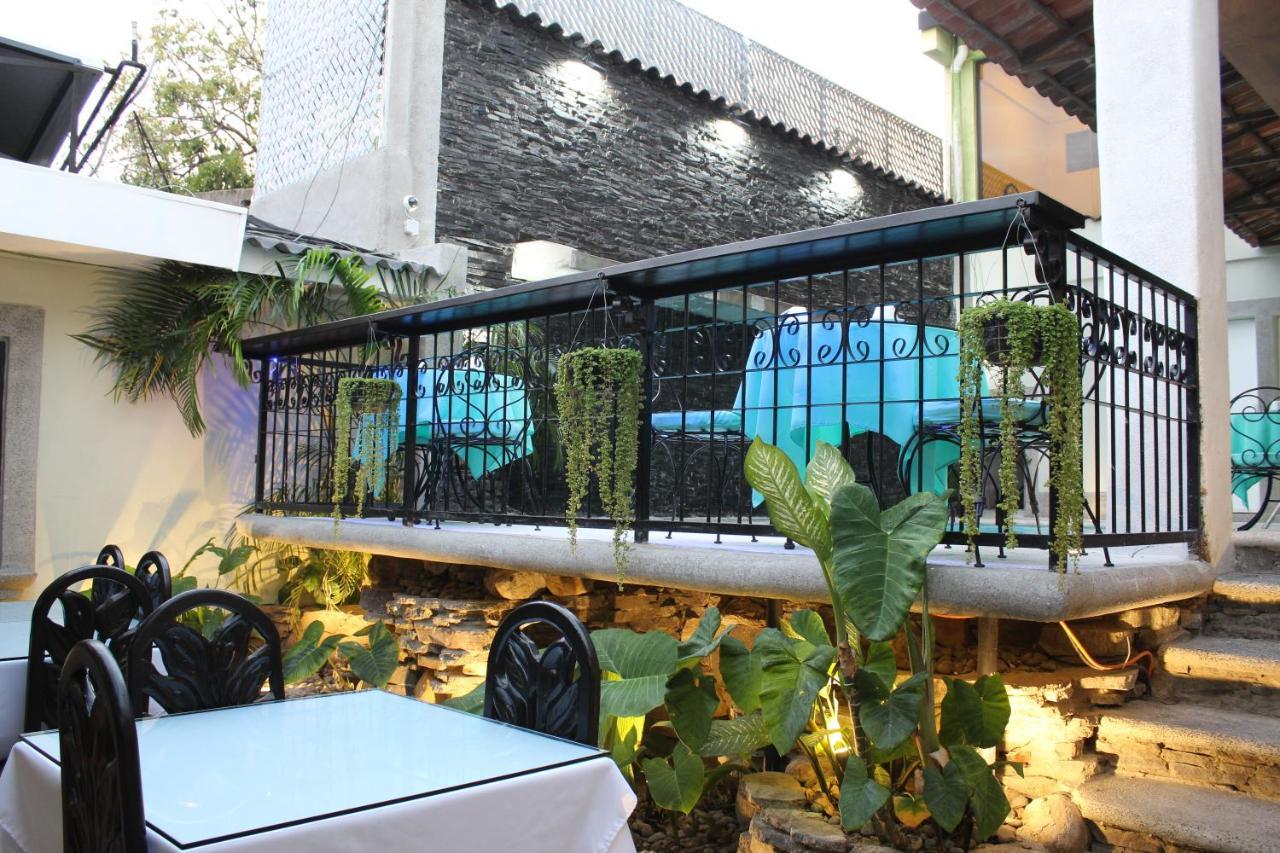 Hotel Villa Antigua Сан-Сальвадор Экстерьер фото
